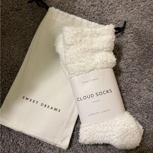 Ultra Soft Cloud Socks